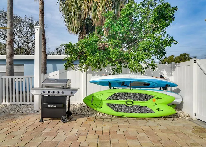 Pool, Swim Dock, Golf Cart! Ultimate Retreat Ferienhaus